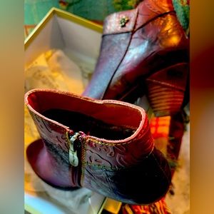 L’ARTISTE NIB BEAUTIFUL EUROPEAN DESIGN COMFORT!!